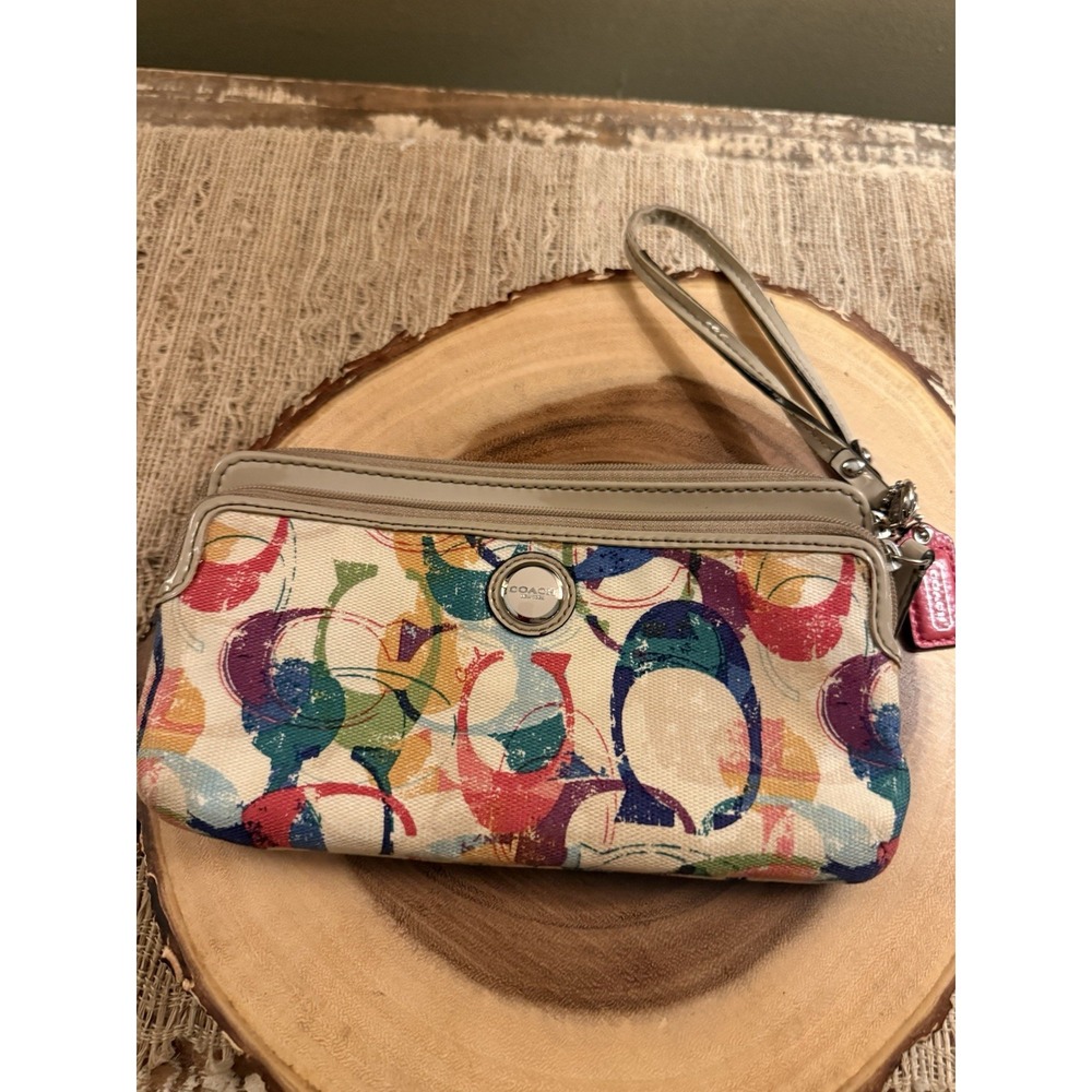 Vintage Coach Poppy Graffiti Signature C Multicolor Double Zip Wristlet Wallet